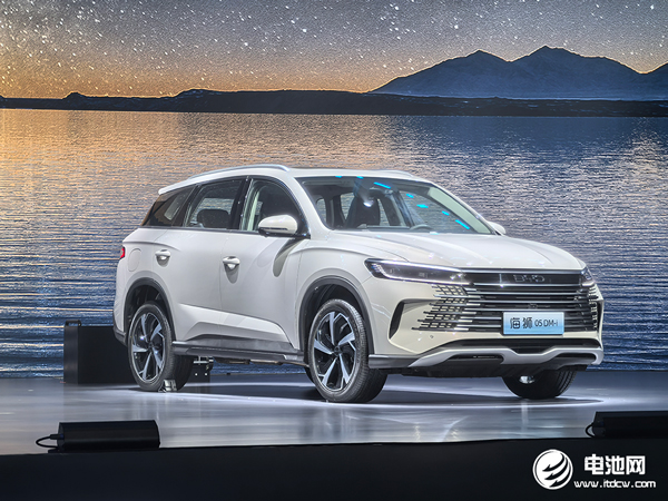 國民SUV雙車共舞！比亞迪距離第1000萬輛新能源車下線不遠了！