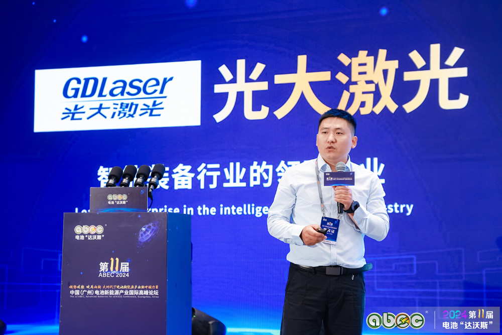 智能裝備賦能電池產(chǎn)能提高 疊片設(shè)備工藝創(chuàng)新