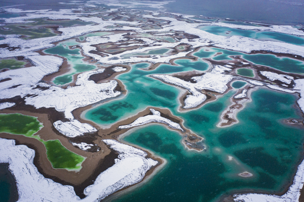 鋰價失守7萬元關口!鋰業巨頭從暴賺230億到血虧79億僅用兩年