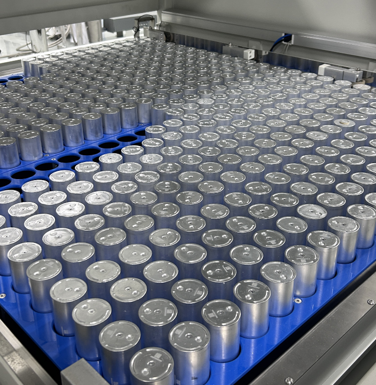 打造超充系！云山動力超充大圓柱電池量產正式通線