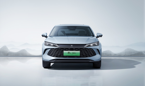 秦L DM-i智駕版震撼上市 秦L DM-i智駕版震撼上市