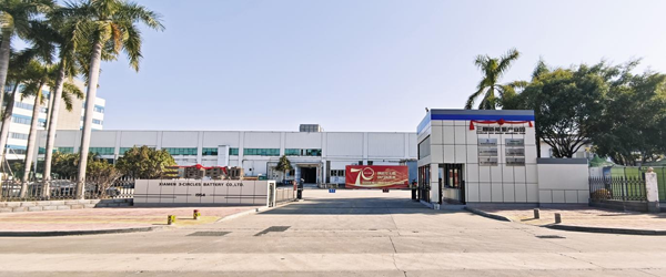 中國電池新能源產(chǎn)業(yè)鏈調(diào)研采訪團(tuán)一行參觀考察三圈電池