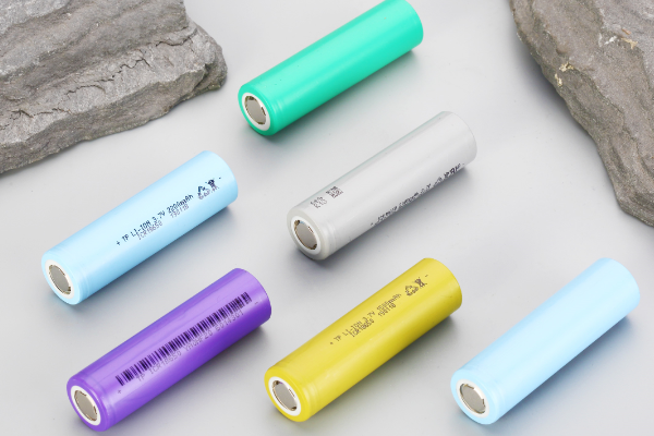 鋰電池出貨量持續(xù)增加 蔚藍鋰芯上半年預(yù)盈超3億元